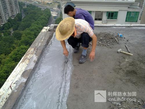 冬季<a href='http://m.shhszc.com' target='_blank' title='防水施工'>防水施工</a>選材很重要 冬季<a href='http://m.shhszc.com' target='_blank' title='防水施工'>防水施工</a>選材很重要